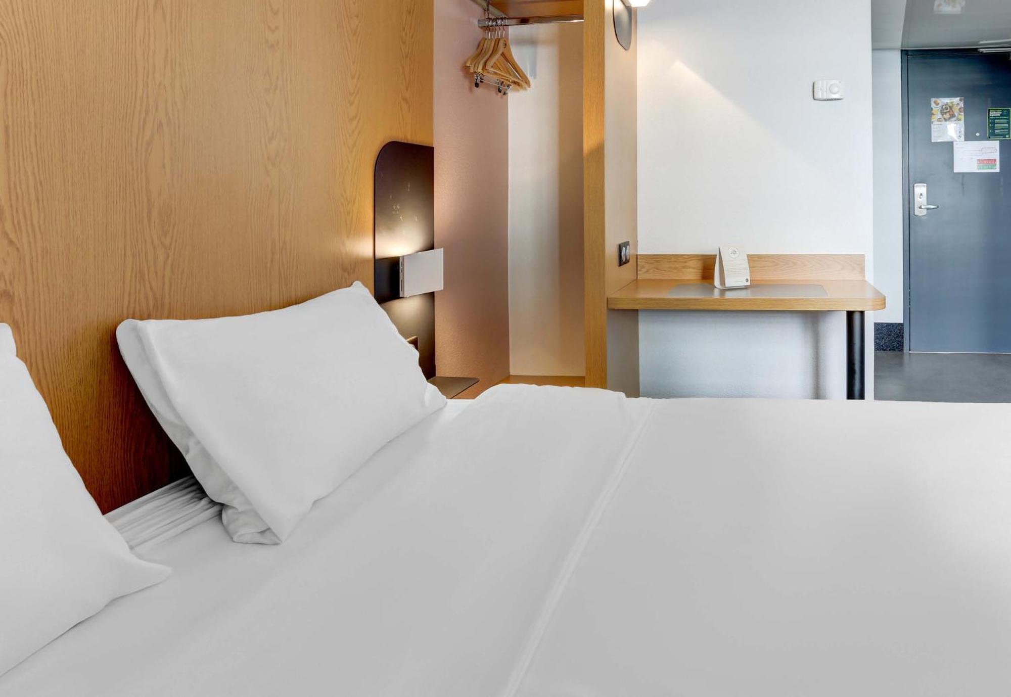 B&B Hotel Reims Centre Gare Exterior photo